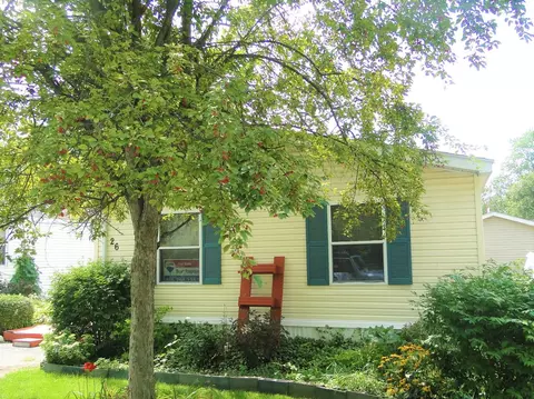 26 Maple St, Minooka, IL 60447