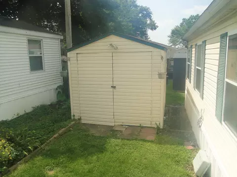 26 Maple St, Minooka, IL 60447 photo 2