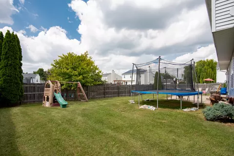 1010 N Pheasant Run, Zion, IL 60099 photo 4