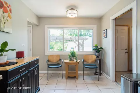 640 Mohave St, Hoffman Estates, IL 60169 photo 5