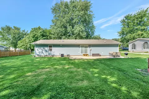 11 Circle Dr, Saybrook, IL 61770 photo 27