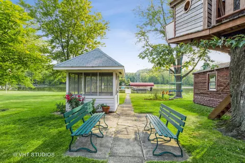 2320 Colby Dr S, Mchenry, IL 60050 photo 5