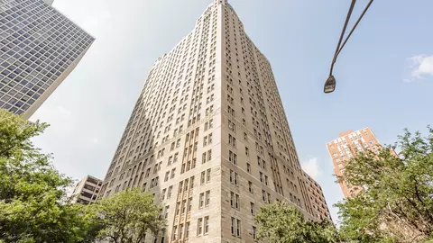 5000 S East End Ave #2D, Chicago, IL 60615
