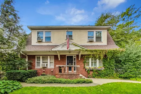 237 Laurel Ave, Wilmette, IL 60091