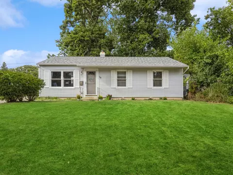 14 E Pine St, Streamwood, IL 60107