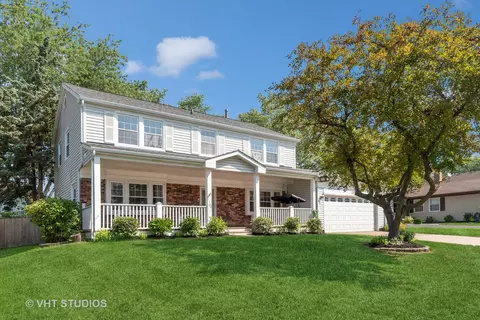 1051 Twisted Oak Ln, Buffalo Grove, IL 60089