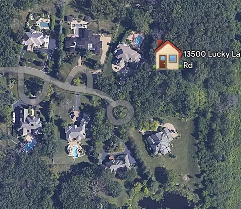 13500 Lucky Lake Dr, Lake Forest, IL 60045