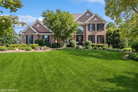 5 N465 Abbey Glen Dr, Saint Charles, IL 60175
