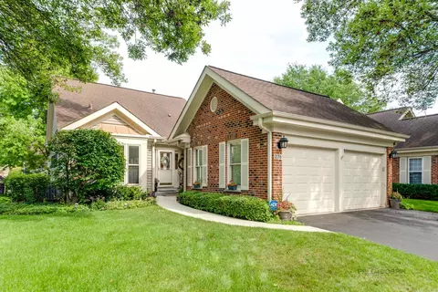2176 N Lake Shore Cir, Arlington Heights, IL 60004