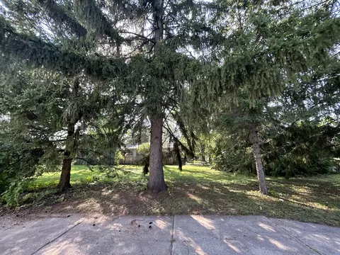0 E Oak St, Lake In The Hills, IL 60156