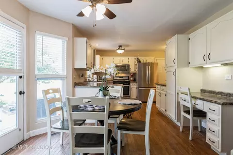 1880 Peach Tree Ln, Algonquin, IL 60102 photo 8