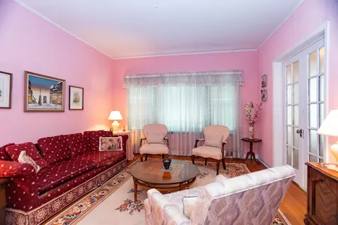 4437 N Albany Ave, Chicago, IL 60625 photo 6