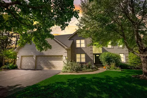 1141 Meadow Creek Ct, Vernon Hills, IL 60061