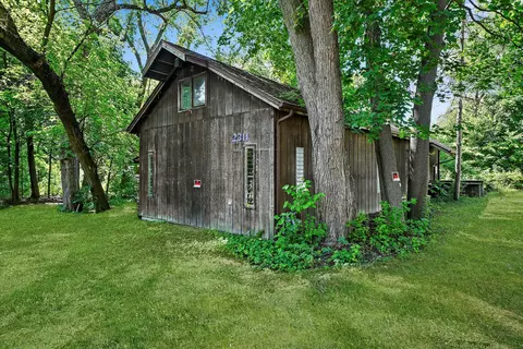 2311 Orchard Beach Rd, Mchenry, IL 60050