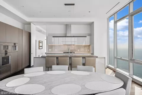 363 E Wacker Dr #7801, Chicago, IL 60601 photo 4