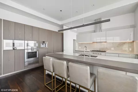363 E Wacker Dr #7801, Chicago, IL 60601 photo 3