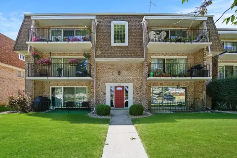 8708 Mobile Ave #B, Oak Lawn, IL 60453