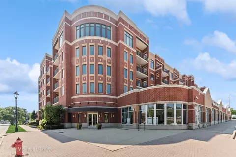 225 Main St #315, Roselle, IL 60172