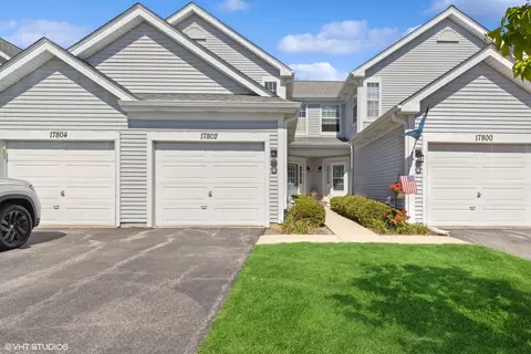 17802 W Salisbury Dr, Gurnee, IL 60031