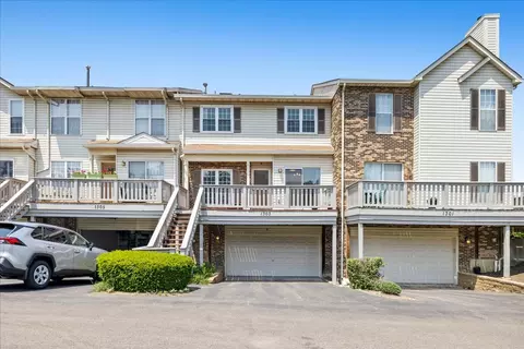 1303 S Parkside Dr #B3, Palatine, IL 60067