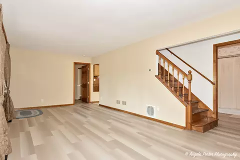 5801 Acorn Ln, Mchenry, IL 60051 photo 3