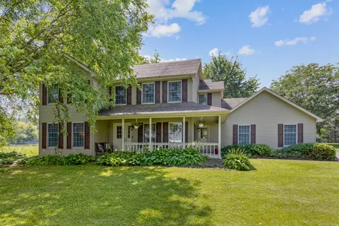 42 W669 Whirlaway Dr, Saint Charles, IL 60175