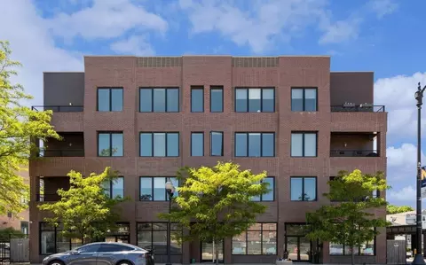 3914 N Damen Ave #201, Chicago, IL 60618