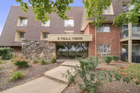 5 Villa Verde Dr #106, Buffalo Grove, IL 60089