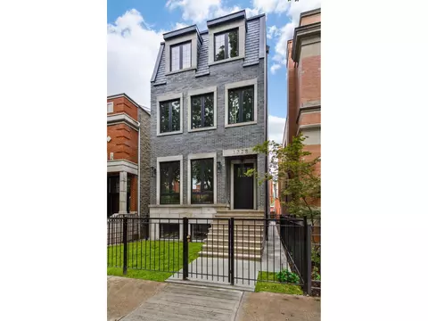 1328 W Henderson St, Chicago, IL 60657