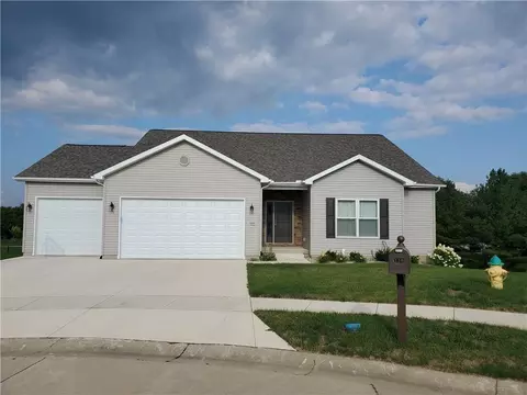 110 Parkington Ct, Mount Zion, IL 62549