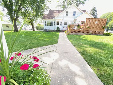 1409 Nan St, Dixon, IL 61021 photo 3