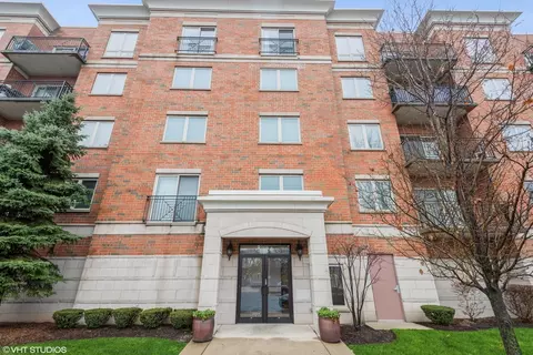 5924 N Lincoln Ave #207, Chicago, IL 60659