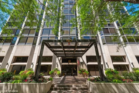 50 E Bellevue Pl #2702, Chicago, IL 60611