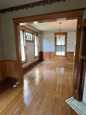 464 Arlington Ave, Elgin, IL 60120 photo 4
