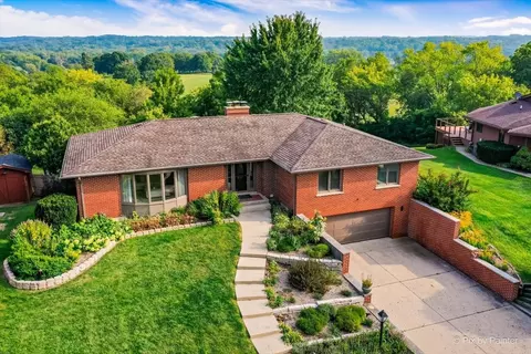 351 High Rd, Cary, IL 60013