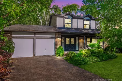 980 N Ashbury Ave, Bolingbrook, IL 60440