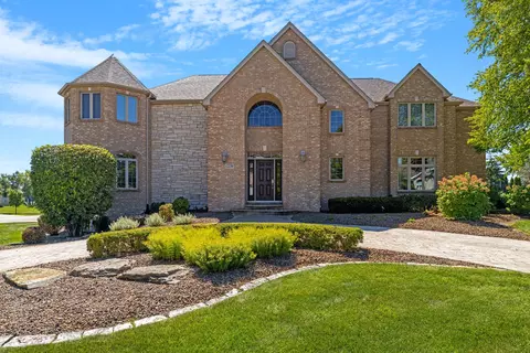 12229 W Thorn Apple Dr, Homer Glen, IL 60491