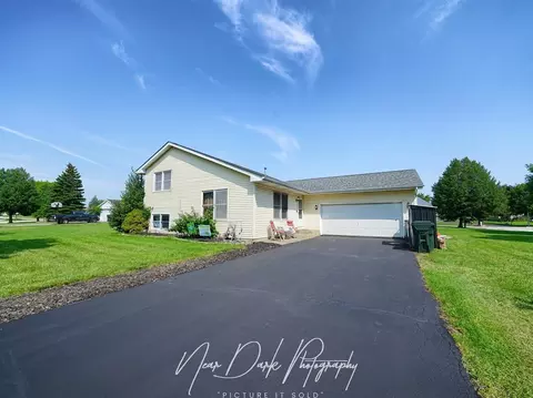4004 Ridge Rd, Zion, IL 60099