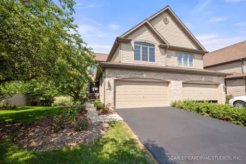 26 W104 Klein Creek Dr, Winfield, IL 60190