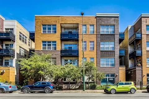 2935 N Clybourn Ave #404, Chicago, IL 60618