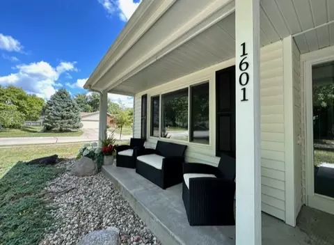 1601 Harbor Point Dr, Champaign, IL 61821 photo 13