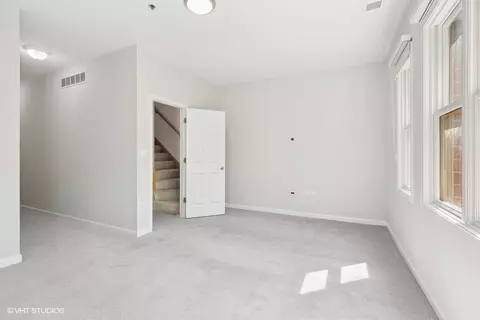 316 E 17th St, Chicago, IL 60616 photo 16