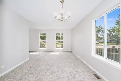703 Osbron St, Plano, IL 60545 photo 8