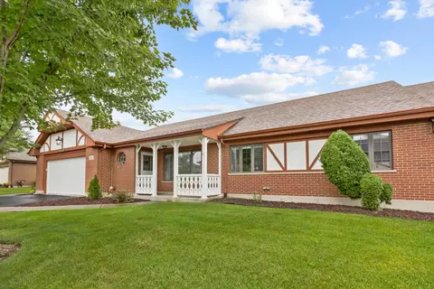 11556 Autobahn Dr E, Palos Park, IL 60464