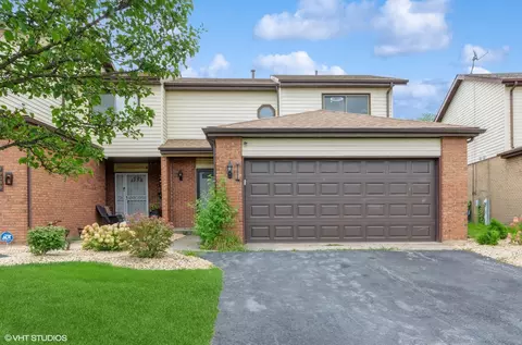 19659 Lake Shore Drive Ct, Lynwood, IL 60411