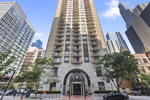 70 W Huron St #408, Chicago, IL 60654