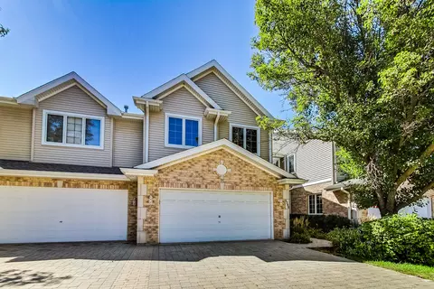1750 Park Ridge Pt, Park Ridge, IL 60068