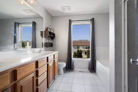 24050 W Champion Dr, Plainfield, IL 60585 photo 10