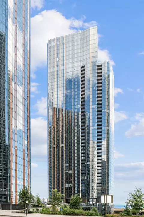 211 N Harbor Dr #709, Chicago, IL 60601