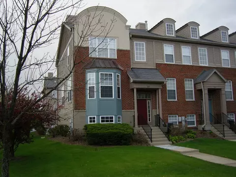 107 Thomas Ct #107, Grayslake, IL 60030